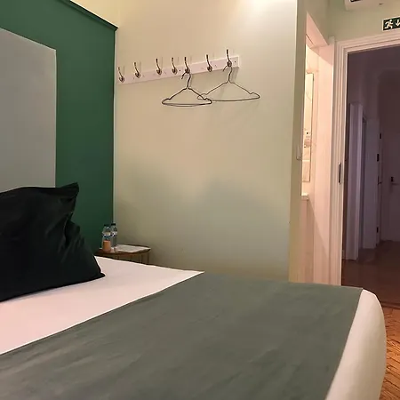 D'ávila Peixinho 180 *
