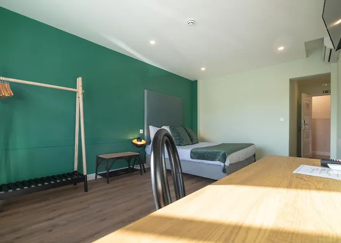 D'avila Peixinho 180 Hostel *